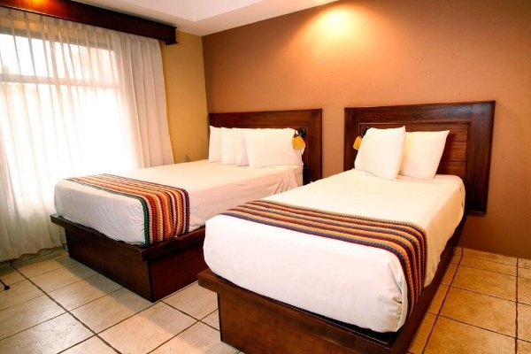 La Riviera Hotel B&B (San Antonio)